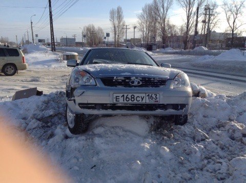 Скольжение в сугробе