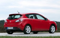 MAZDA 3 (2-е поколение) сзади