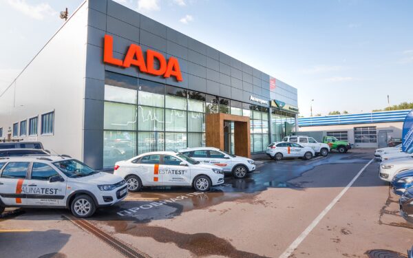 Салон Lada